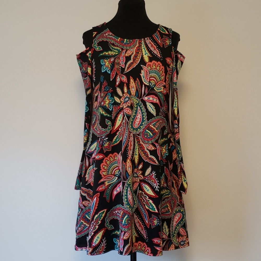 Cold shoulder paisley dress